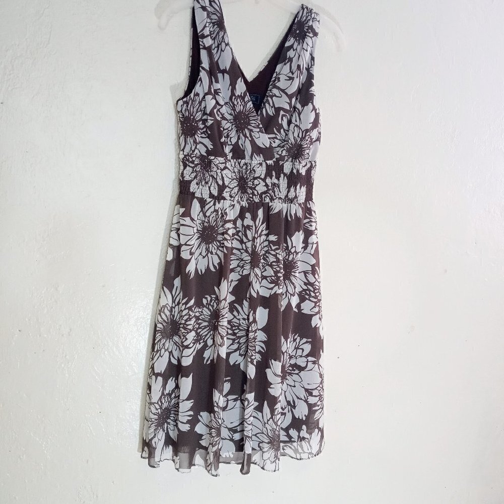 VINTAGE TWYLA BLU BROWN AND WHITE FLORAL SHEER LINED SLEEVELESS DRESS. SIZE 12 - Picture 2 of 6